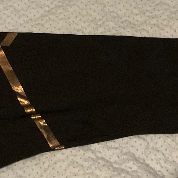 PINK VICTORIAS SECRET ultimate LEGGINGS SIZE LARGE brand new - Picture 3 of 9